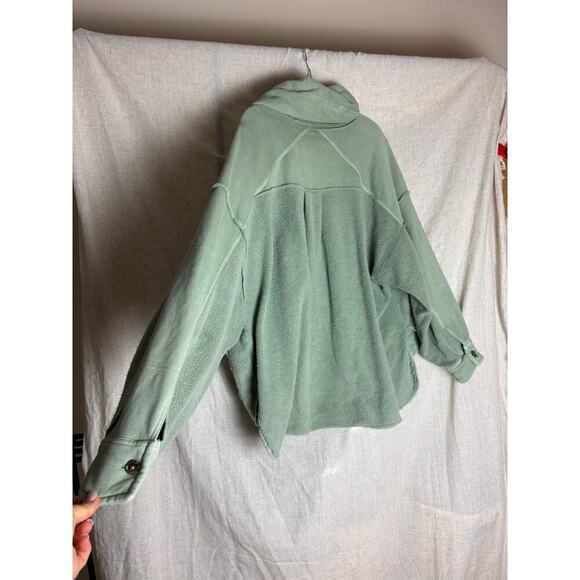 Free People Jordan Reverse Fleece Shacket Bleached Military Sz. XS - Picture 10 of 11